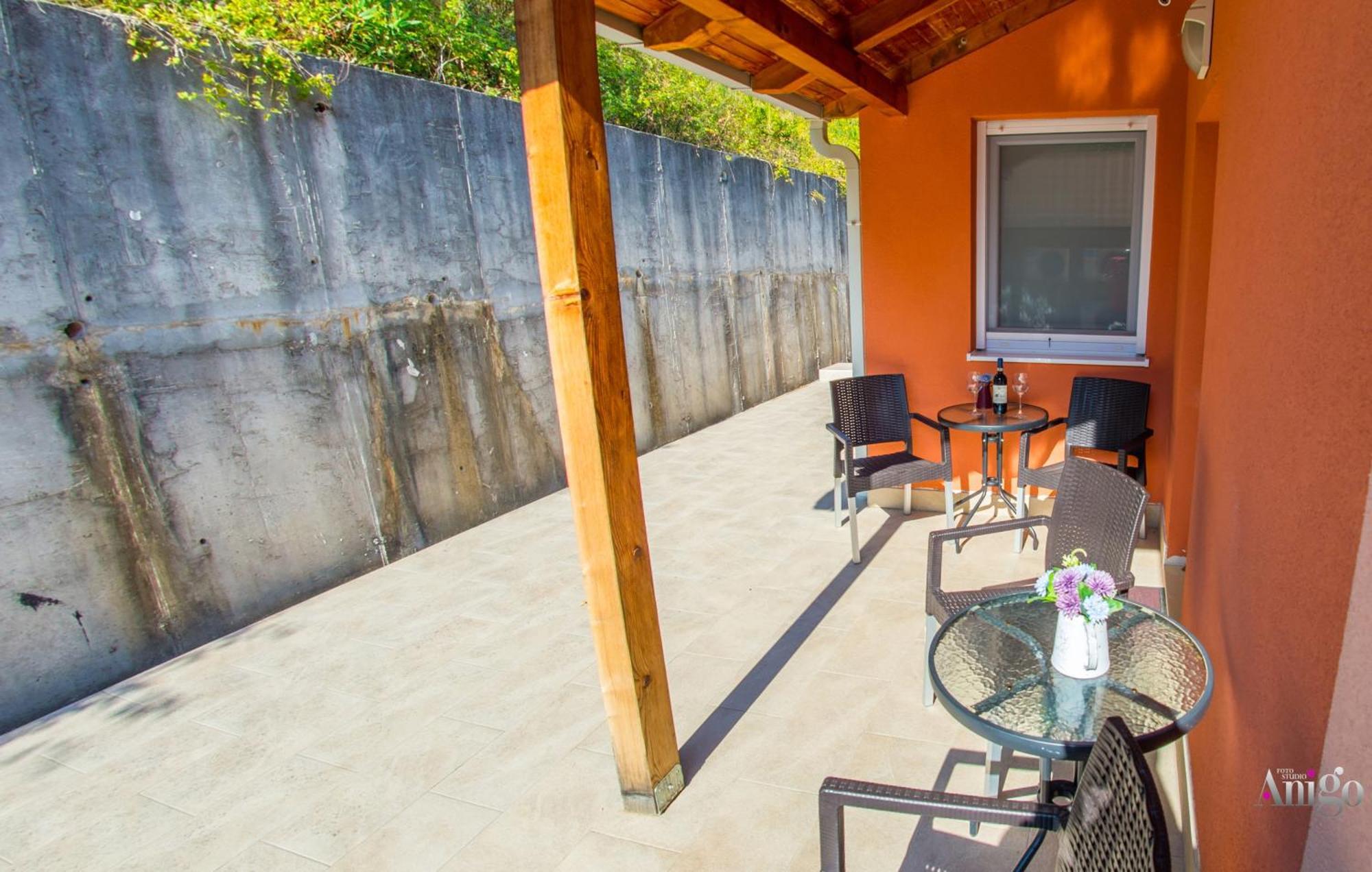 Apartments Enigma - With Private Parking Mostar Esterno foto