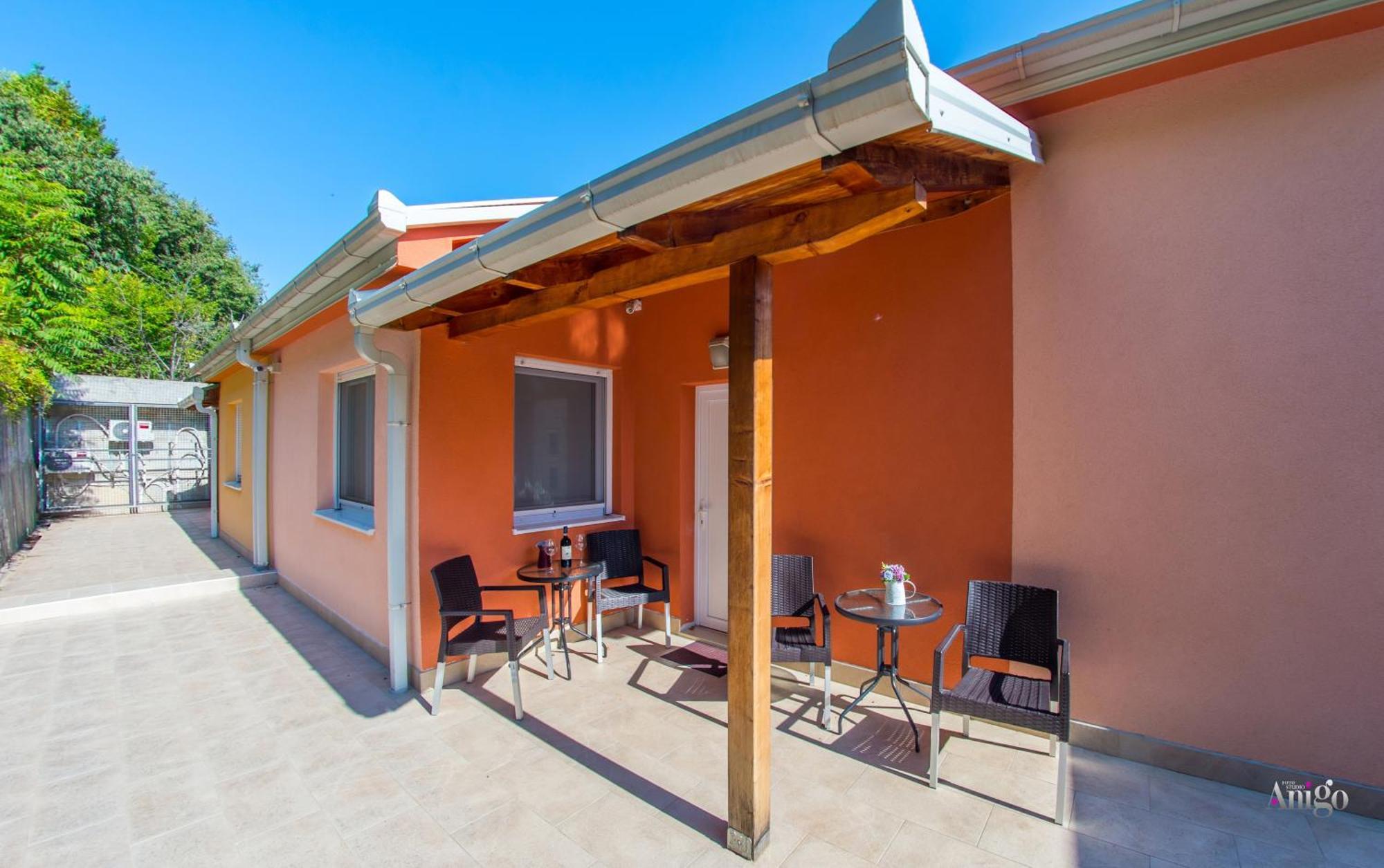 Apartments Enigma - With Private Parking Mostar Esterno foto