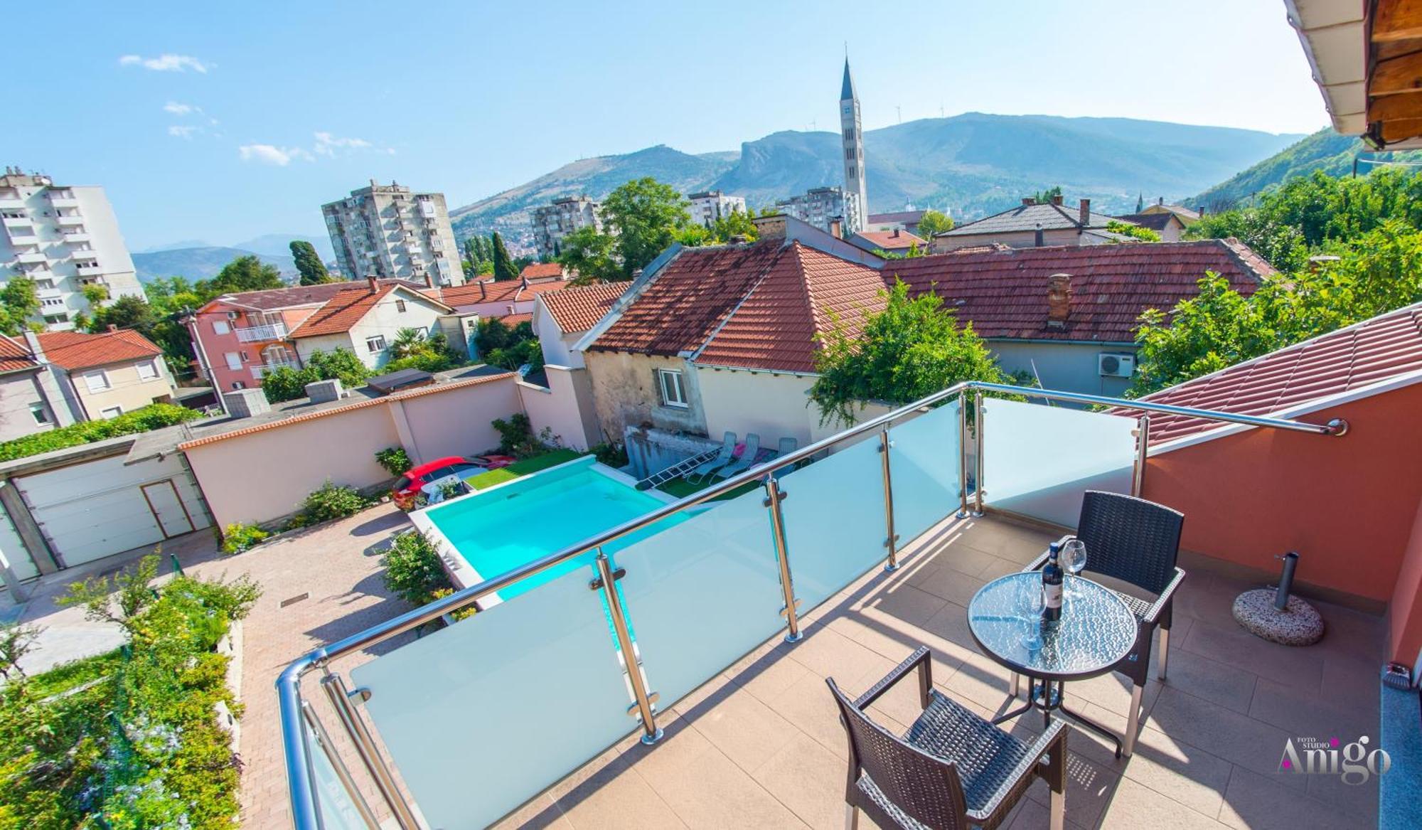 Apartments Enigma - With Private Parking Mostar Esterno foto