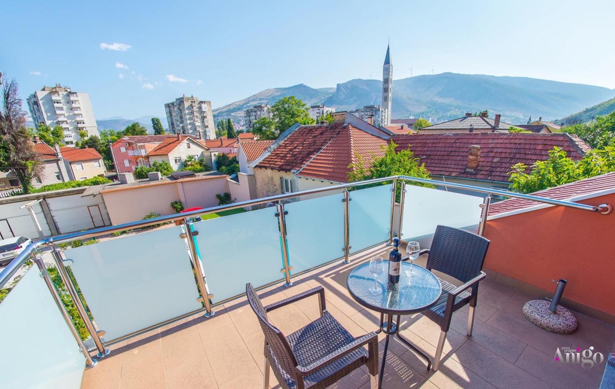 Apartments Enigma - With Private Parking Mostar Esterno foto
